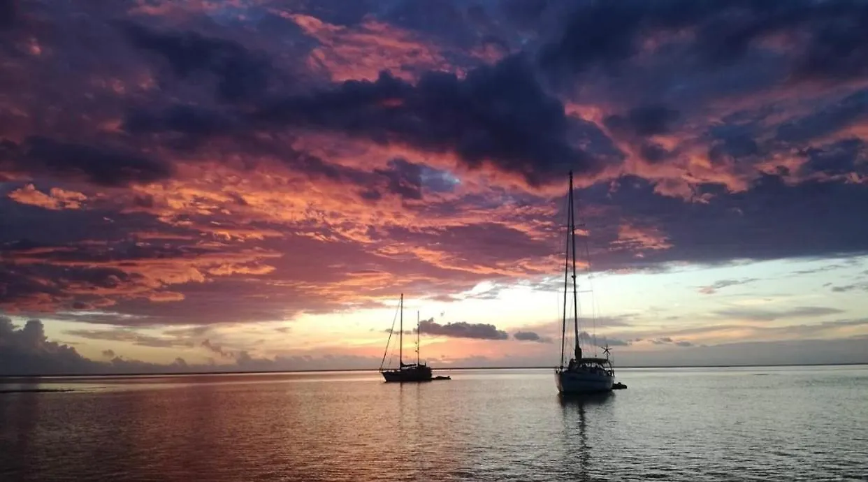 Botel Nuit Insolite Sur Un Voilier Taravao